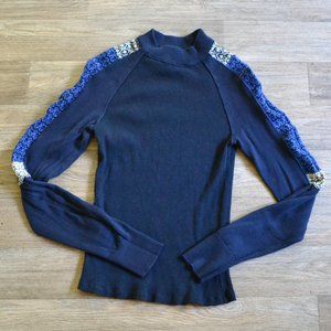 Free People Embroidered Sleeve Navy Ribbed High neck Sweater Size Small